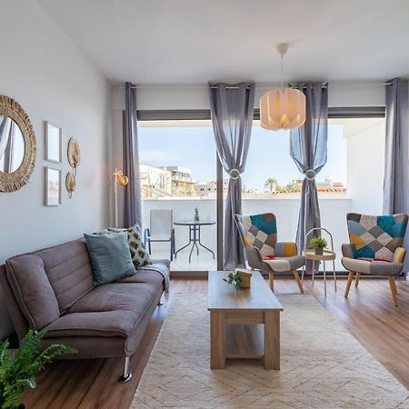 Livia Studio Apartment In Larnaca Exterior foto