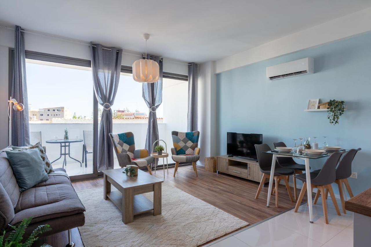 Livia Studio Apartment In Larnaca Exterior foto